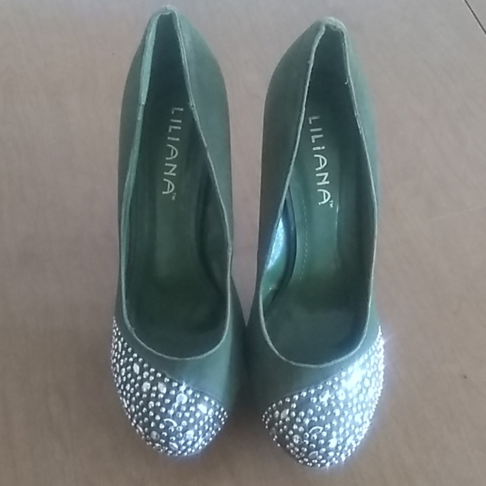 Liliana size 9 heels
